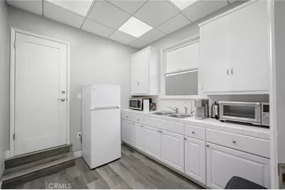 2304 2306 W Burbank Boulevard, Burbank, CA 91506 - Photo 14