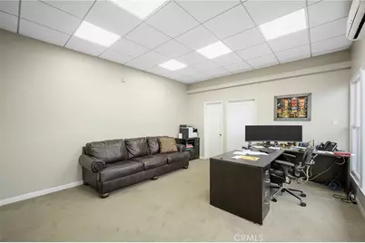 2304 2306 W Burbank Boulevard, Burbank, CA 91506 - Photo 16