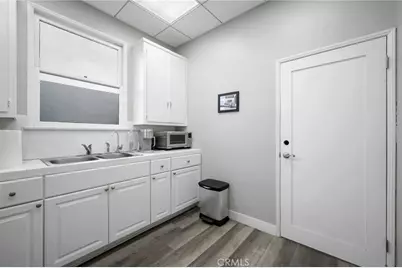 2304 2306 W Burbank Boulevard, Burbank, CA 91506 - Photo 12