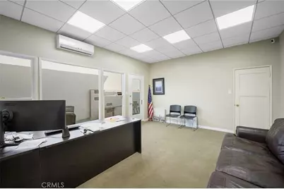 2304 2306 W Burbank Boulevard, Burbank, CA 91506 - Photo 14