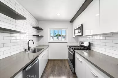 7135 Coldwater Canyon Avenue #16, North Hollywood, CA 91605 - Photo 2