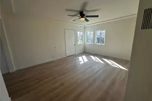 1525 W 105th St, Los Angeles, CA 90047 - Photo 28