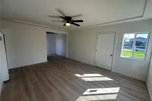 1525 W 105th St, Los Angeles, CA 90047 - Photo 16