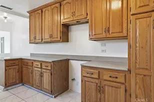 8321 Valecrest Dr, Los Angeles, CA 91352 - Photo 10