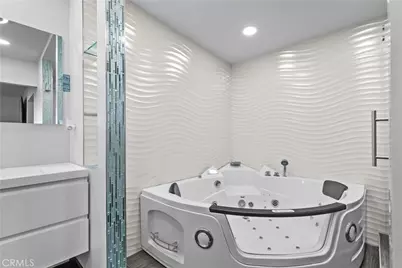 10533 Samoa Avenue, Tujunga, CA 91042 - Photo 30