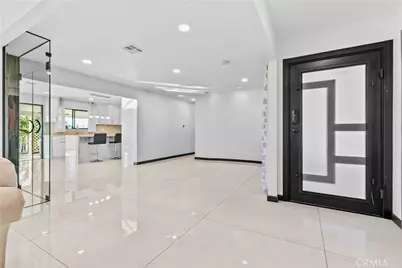 10533 Samoa Avenue, Tujunga, CA 91042 - Photo 2