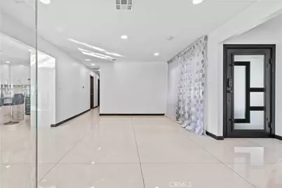 10533 Samoa Avenue, Tujunga, CA 91042 - Photo 6