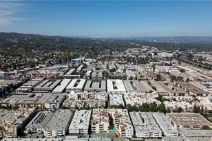 5310 Zelzah, Encino, CA 91316 - Photo 32