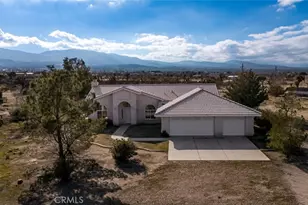 12384 Redwood Rd, Pinon Hills, CA 92372 - Photo 2
