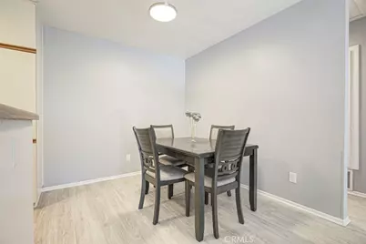 27620 Susan Beth Way #L, Saugus, CA 91350 - Photo 12