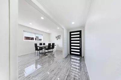 19512 Steinway Street, Canyon Country, CA 91351 - Photo 4