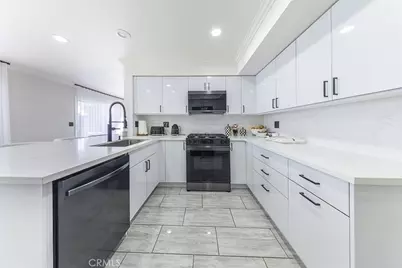 19512 Steinway Street, Canyon Country, CA 91351 - Photo 16