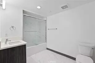 178 Alexandria Ave, Los Angeles, CA 90004 - Photo 30