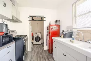 2010 N Los Robles Ave, Pasadena, CA 91104 - Photo 12