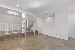 7550 Zombar, Van Nuys, CA 91406 - Photo 8