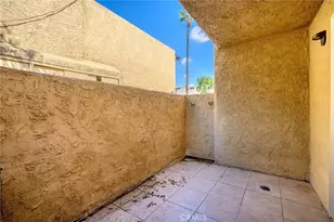 15425 Sherman, Van Nuys, CA 91406 - Photo 18