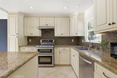 8123 Amor Road, Los Angeles, CA 90046 - Photo 6