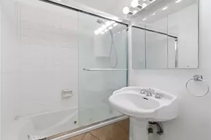 8123 Amor Rd, Los Angeles, CA 90046 - Photo 14