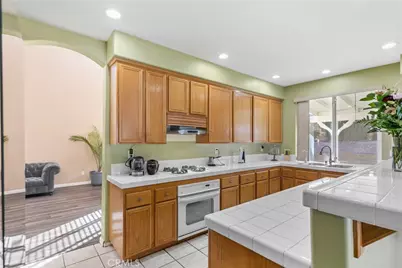 3802 Vitrina, Palmdale, CA 93551 - Photo 16