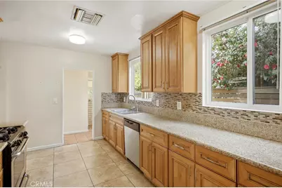 7108 Mammoth, Van Nuys, CA 91405 - Photo 12