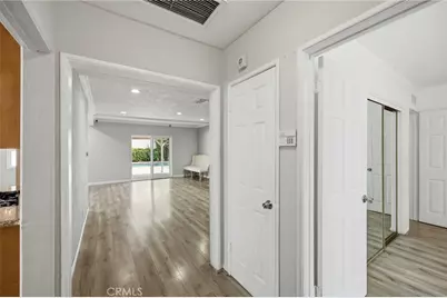 7108 Mammoth, Van Nuys, CA 91405 - Photo 8