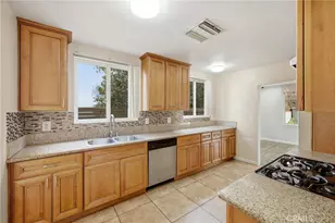 7108 Mammoth, Van Nuys, CA 91405 - Photo 10