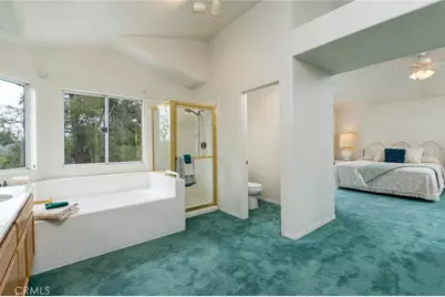 21714 Agajanian Lane, Saugus, CA 91350 - Photo 32