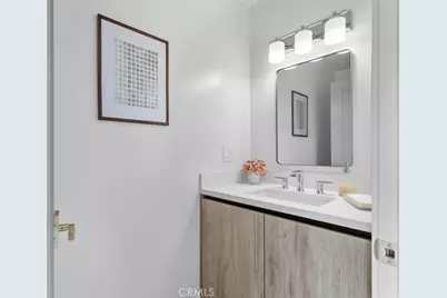 8372 Outland View Drive, Los Angeles, CA 91352 - Photo 32