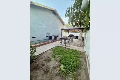 10549 Rhodesia, Sunland, CA 91040 - Photo 12