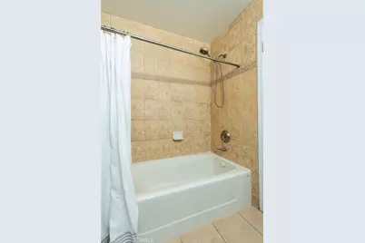 10160 Fernglen Avenue #7, Tujunga, CA 91042 - Photo 24