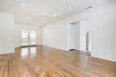 3055 Sycamore Avenue, La Crescenta, CA 91214 - Photo 2