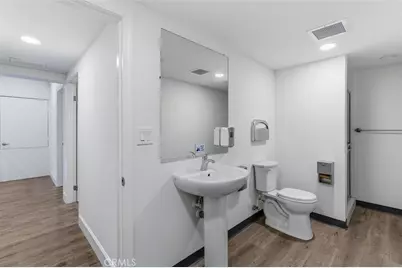 431 S Hewitt #B, Los Angeles, CA 90013 - Photo 26