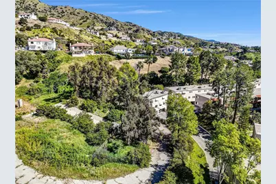 8038 Via Pompeii, Burbank, CA 91504 - Photo 28