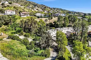 8038 Via Pompeii, Burbank, CA 91504 - Photo 28