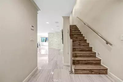 8038 Via Pompeii, Burbank, CA 91504 - Photo 4