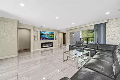 8038 Via Pompeii, Burbank, CA 91504 - Photo 8