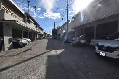 6708 Whitsett Avenue, North Hollywood, CA 91606 - Photo 4