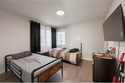 11214 Woodley, Granada Hills, CA 91344 - Photo 12