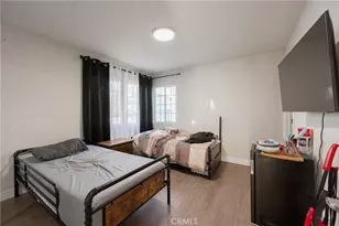 11214 Woodley, Granada Hills, CA 91344 - Photo 12