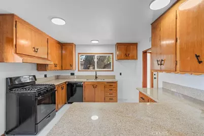 10143 Oro Vista Ave., Sunland, CA 91040 - Photo 12