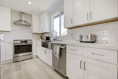 20437 Septo Street, Chatsworth, CA 91311 - Photo 14