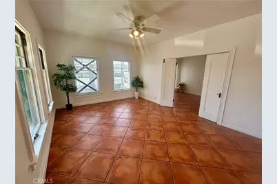 2121 James M Wood Boulevard #224, Los Angeles, CA 90006 - Photo 4