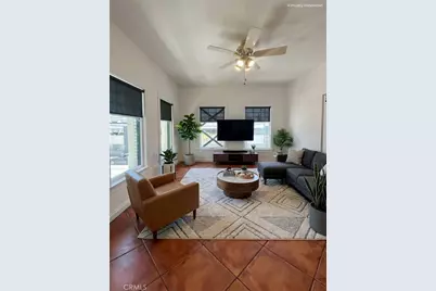 2121 James M Wood Boulevard #224, Los Angeles, CA 90006 - Photo 2