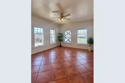 2121 James M Wood Boulevard #224, Los Angeles, CA 90006 - Photo 2