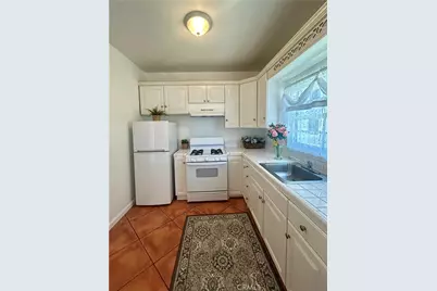 2121 James M Wood Boulevard #224, Los Angeles, CA 90006 - Photo 14