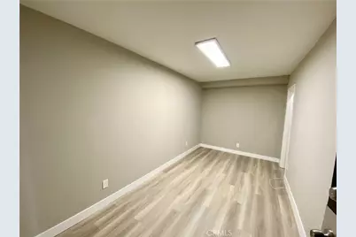 13735 Victory Boulevard #6/6A, Van Nuys, CA 91401 - Photo 2