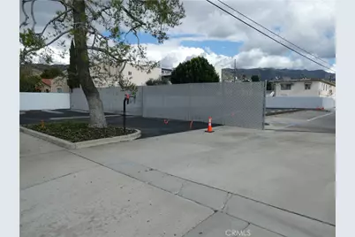 3500 N San Fernando Boulevard, Burbank, CA 91505 - Photo 4