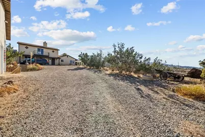8676 Sky Line Drive, Pinon Hills, CA 92372 - Photo 42