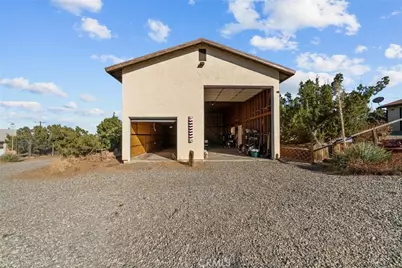 8676 Sky Line Drive, Pinon Hills, CA 92372 - Photo 40