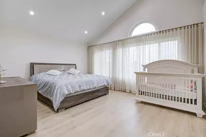 28030 Kenton, Saugus, CA 91350 - Photo 40